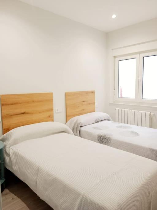 Appartement A Ledicia De Ana à Viveiro Extérieur photo